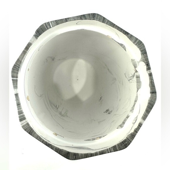 Max & Miles Gray and White Ceramic Marble Vase 700ML - Picture 3 of 5